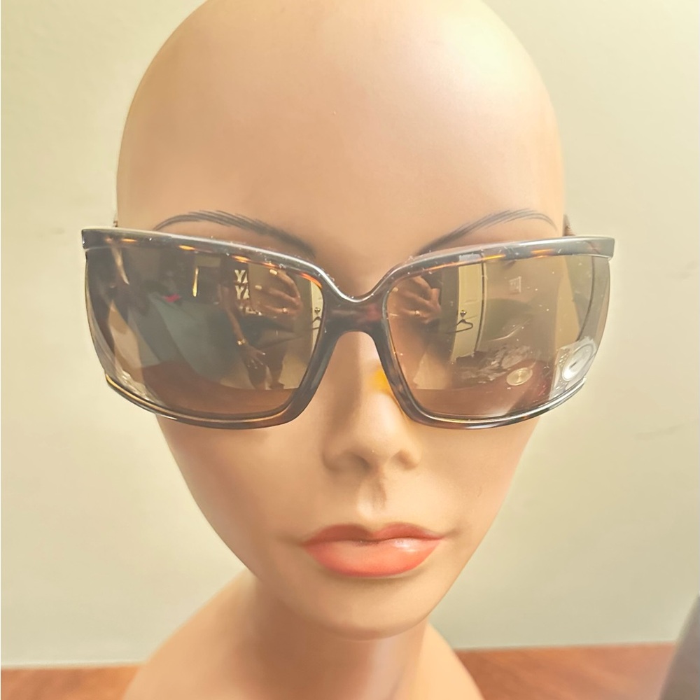 Gucci Oversized Sunglasses with Mirrored Gradient Lenses